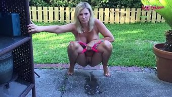 Halka Açıkta Işerken Beni Izleyin Ve Keyfini Çıkarın