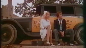 Vintage Araba Yolculuğu Yoğun Cinsel Karşılaşmaya Yol Açıyor