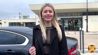 Güzel Fahişe Georgia, Seks Oyuncaklarıyla Oynamaktan Büyük Keyif Alıyor.