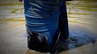 Duygusal Ayakkabılar: Çamurlu Senaryoda Uzun Ve Seksi Çizmeler