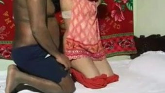 Desi Ev Kadınının Duygusal Creampie'Si Ve Arkadan!