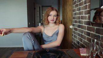 Kiranı Ödemiyorsan, Bana Amını Ver; Bu Cesur Talep, Kızıl Saçları Ve Hardcore Sahnelerdeki Korkusuz Tavrıyla Tanınan Rus Erotik Model Diana Rider’dan Ilham Alıyor. Bu Başlık, Diana’nın Videolarında Sıkça Gördüğümüz O Sert Ve Tutkulu Havaya Tam Oturuyor; Doğal Hatlarını Ve Yaramaz Karakterini Sergilemekten Hiç Çekinmiyor. Okullu Ve Pov Sahnelerinde Meşhur Olduğu O Sınırsız, Yoğun Enerjinin Tam Karşılığı.