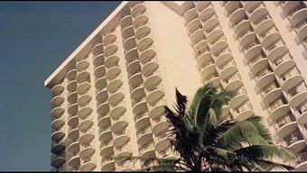 Kadın Köleler Erotik Filmde Metreslerine Boyun Eğiyorlar (Bölüm 1)