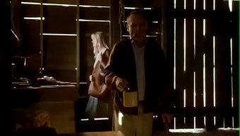 Sapık Baba, Üvey Kızını Halka Açık Ahırda Sikişle Dağıttı.