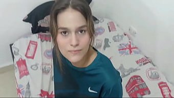 Bir Prenses Ve Üvey Annesi Arasında Fitness Temalı Pornoda Yasak Bir Aşk.