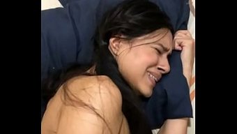 Hiç Acımadan Deliklerimi Sikle Doldurttum, Sonunda Dar Götüme Mis Gibi Bir Boşalmayla Bitirdim.